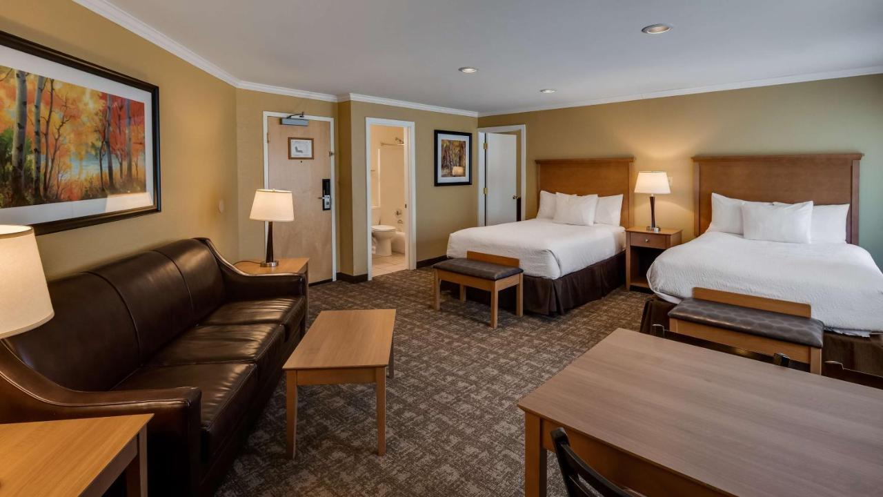 Best Western Plus Windjammer Inn & Conference Center Burlington Luaran gambar