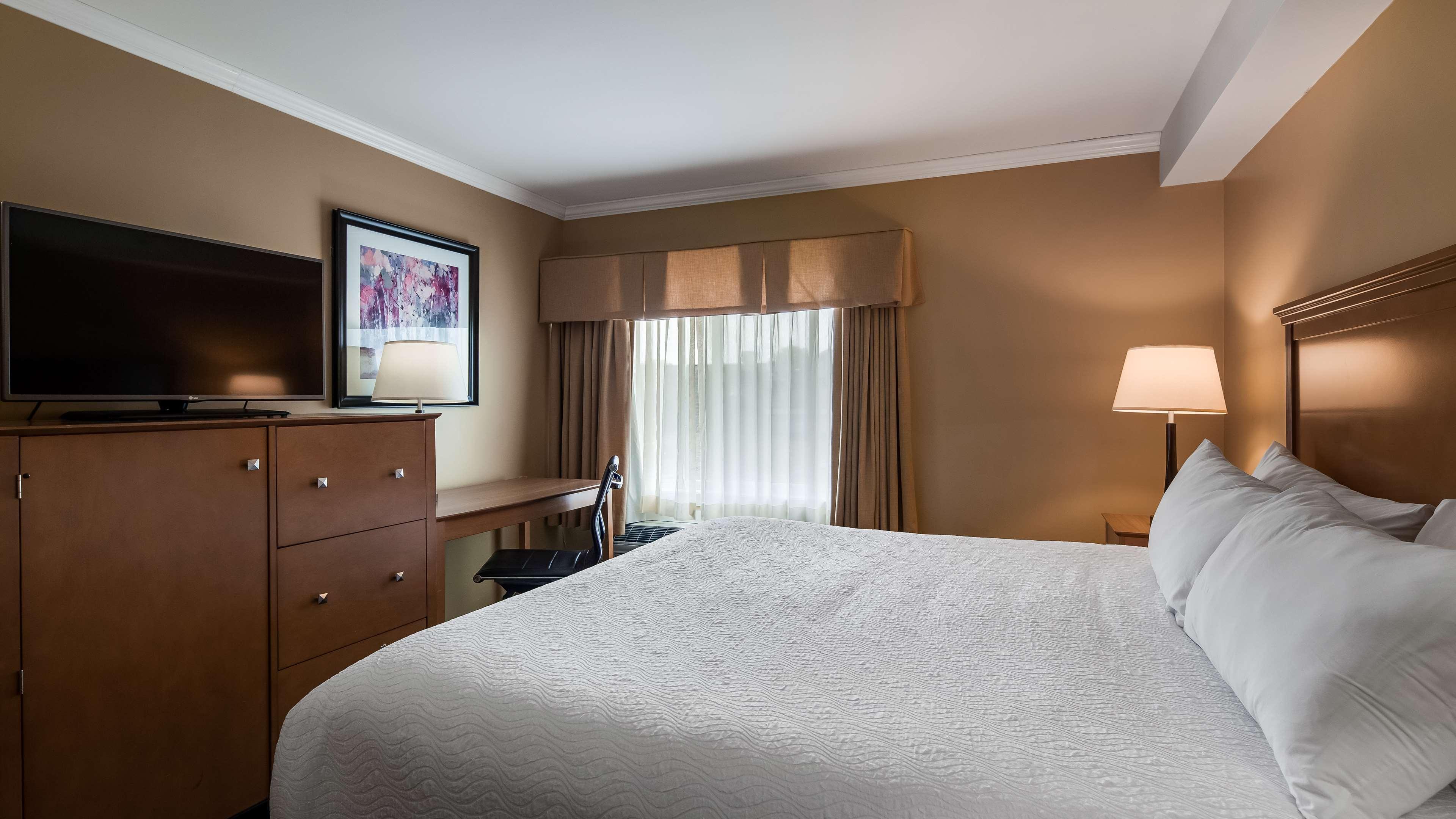 Best Western Plus Windjammer Inn & Conference Center Burlington Luaran gambar