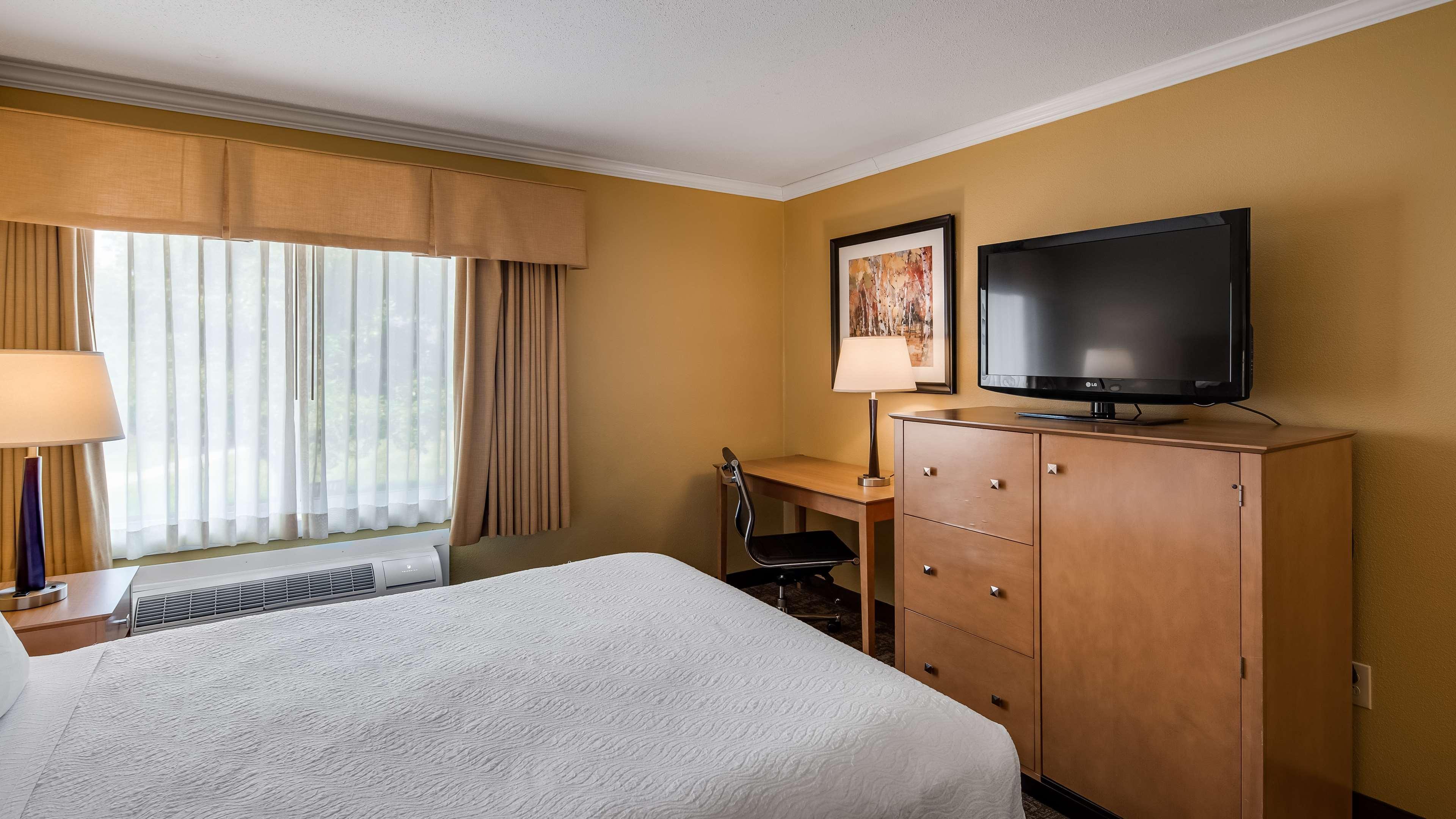 Best Western Plus Windjammer Inn & Conference Center Burlington Luaran gambar
