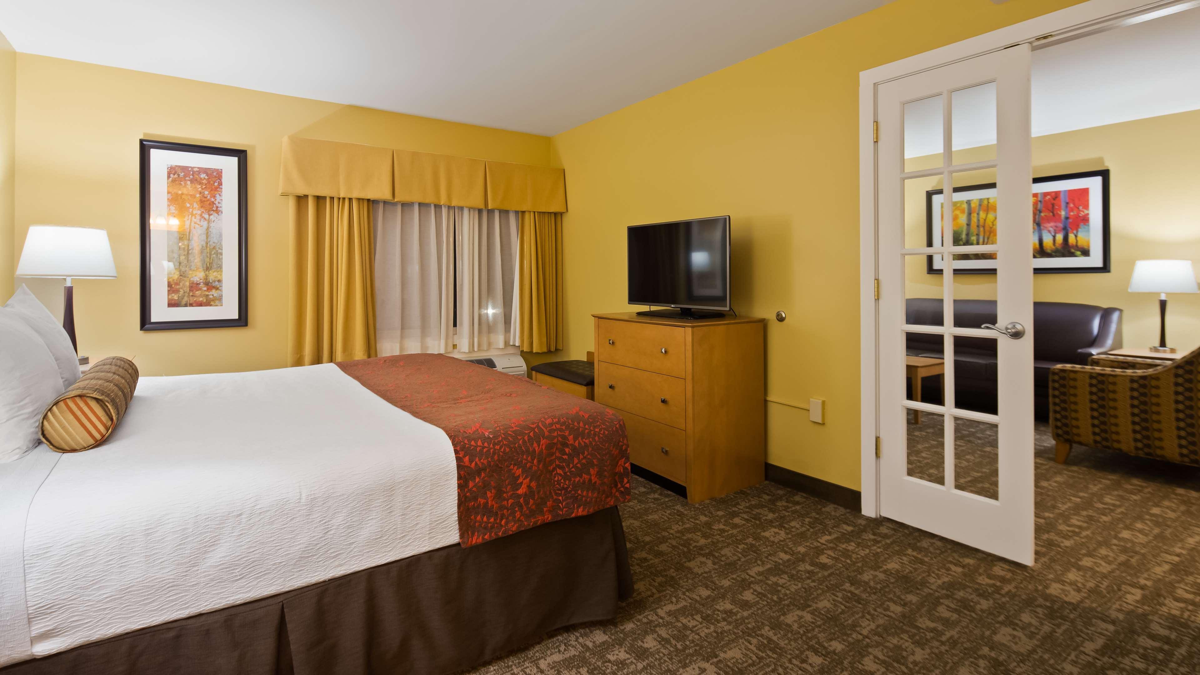Best Western Plus Windjammer Inn & Conference Center Burlington Luaran gambar