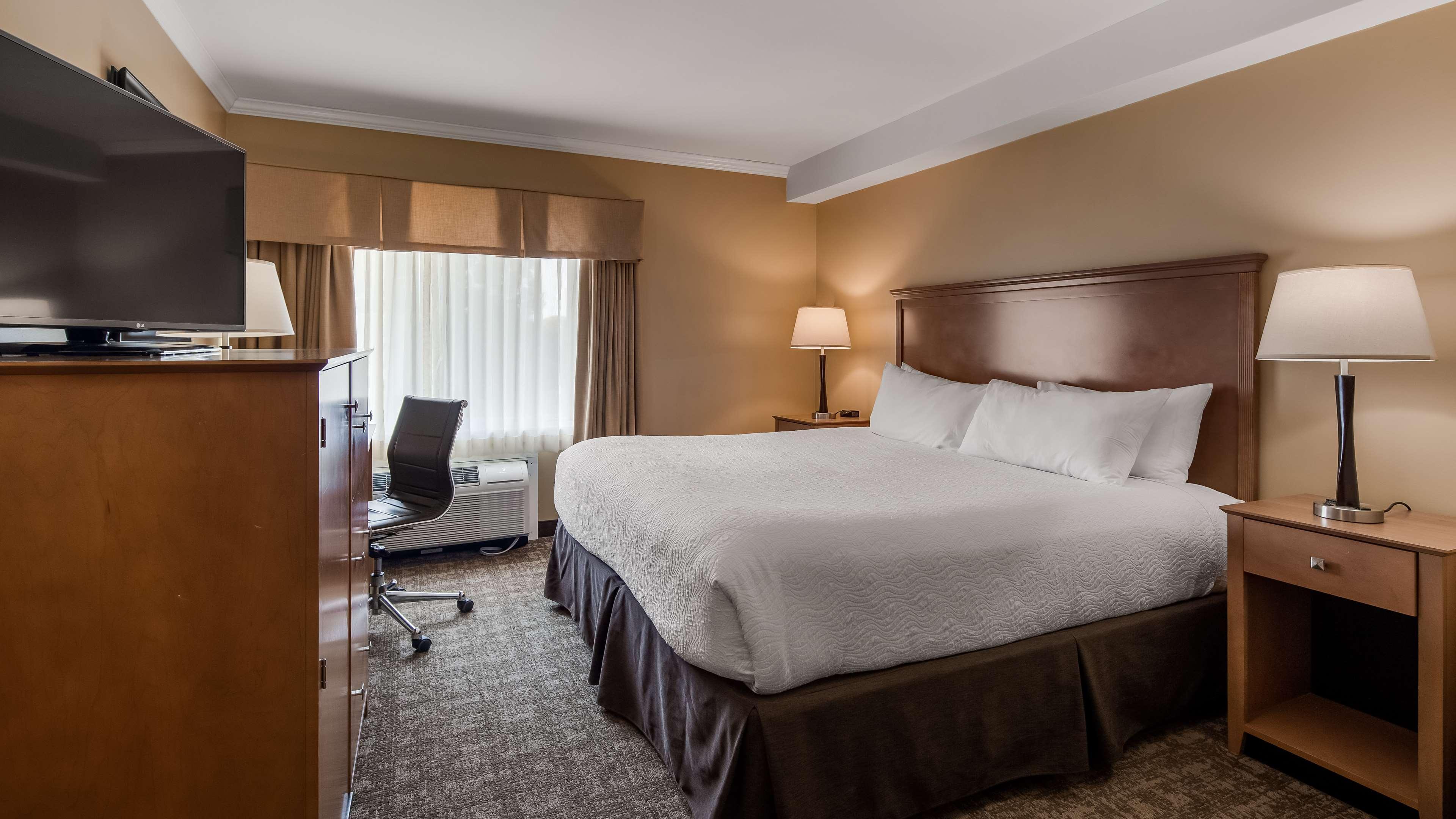 Best Western Plus Windjammer Inn & Conference Center Burlington Luaran gambar