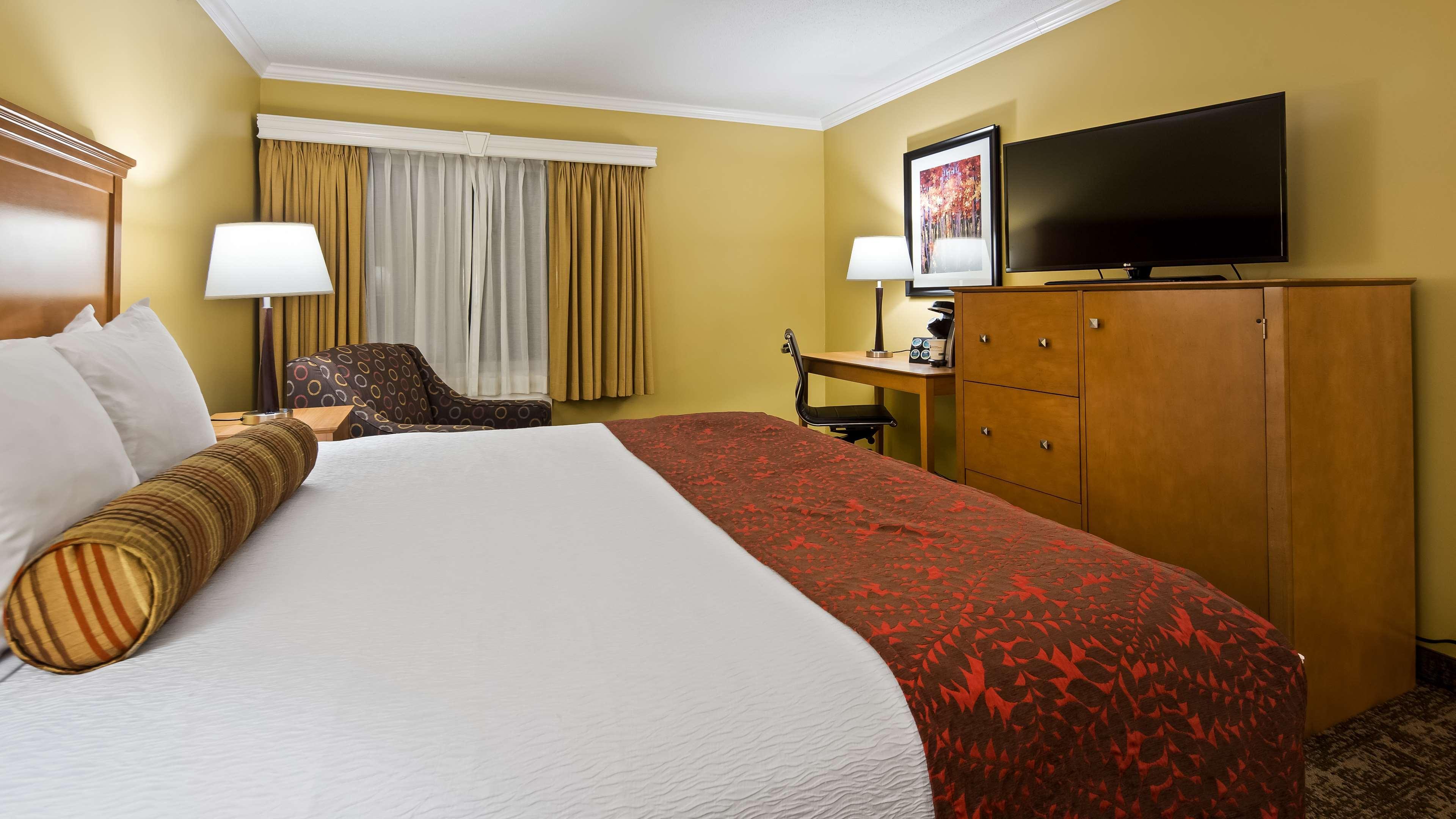 Best Western Plus Windjammer Inn & Conference Center Burlington Luaran gambar
