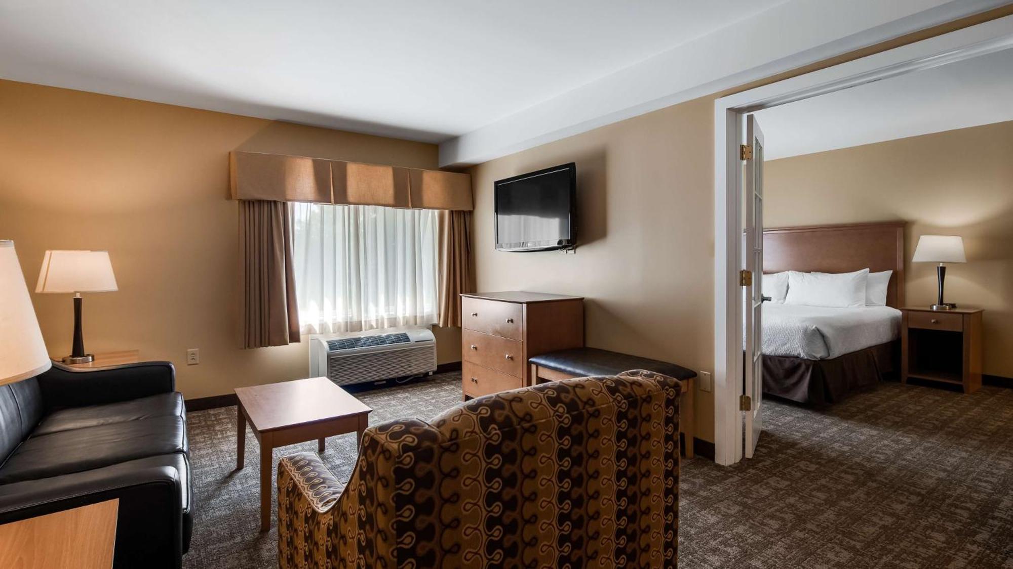Best Western Plus Windjammer Inn & Conference Center Burlington Luaran gambar