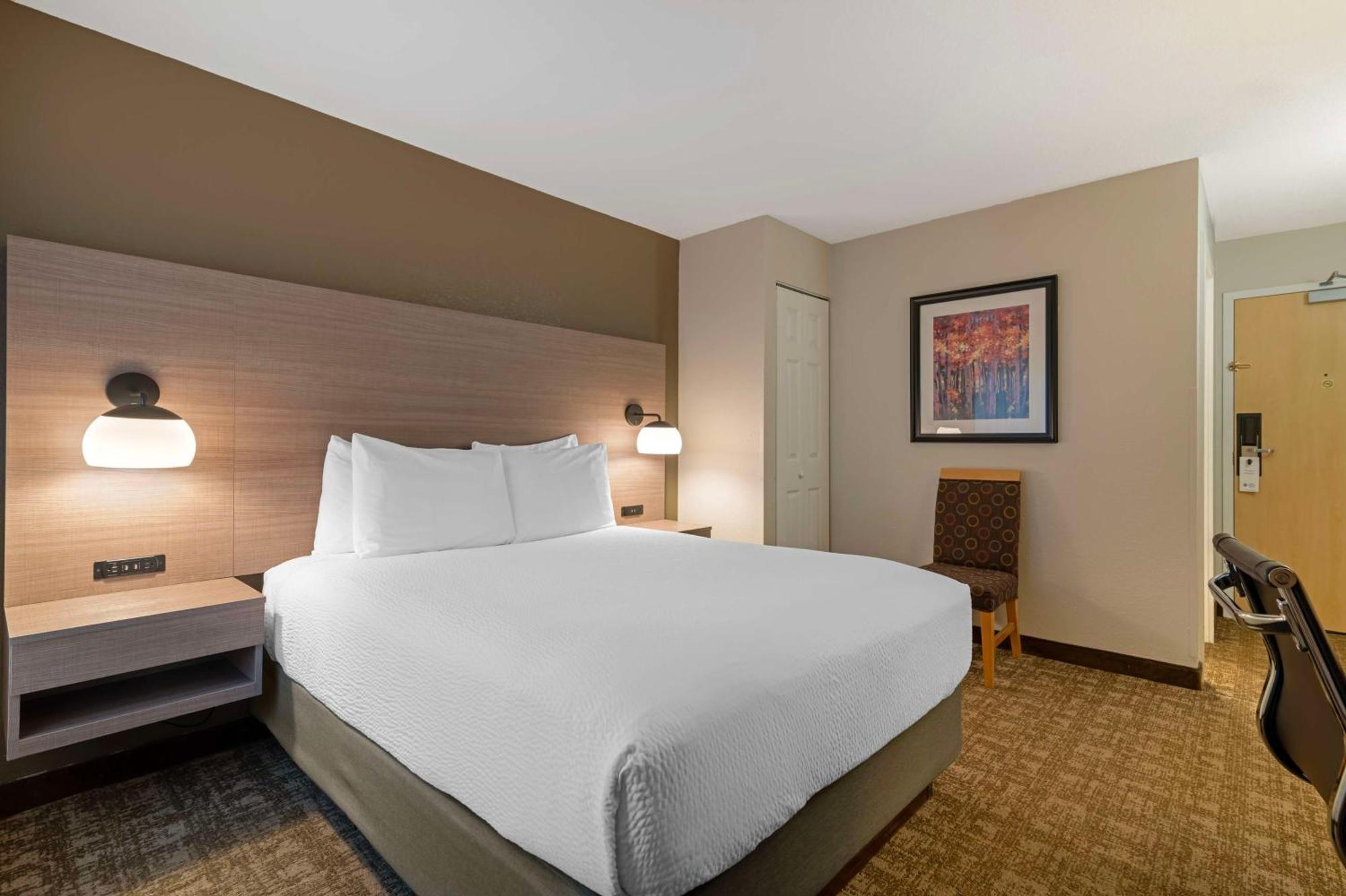 Best Western Plus Windjammer Inn & Conference Center Burlington Luaran gambar