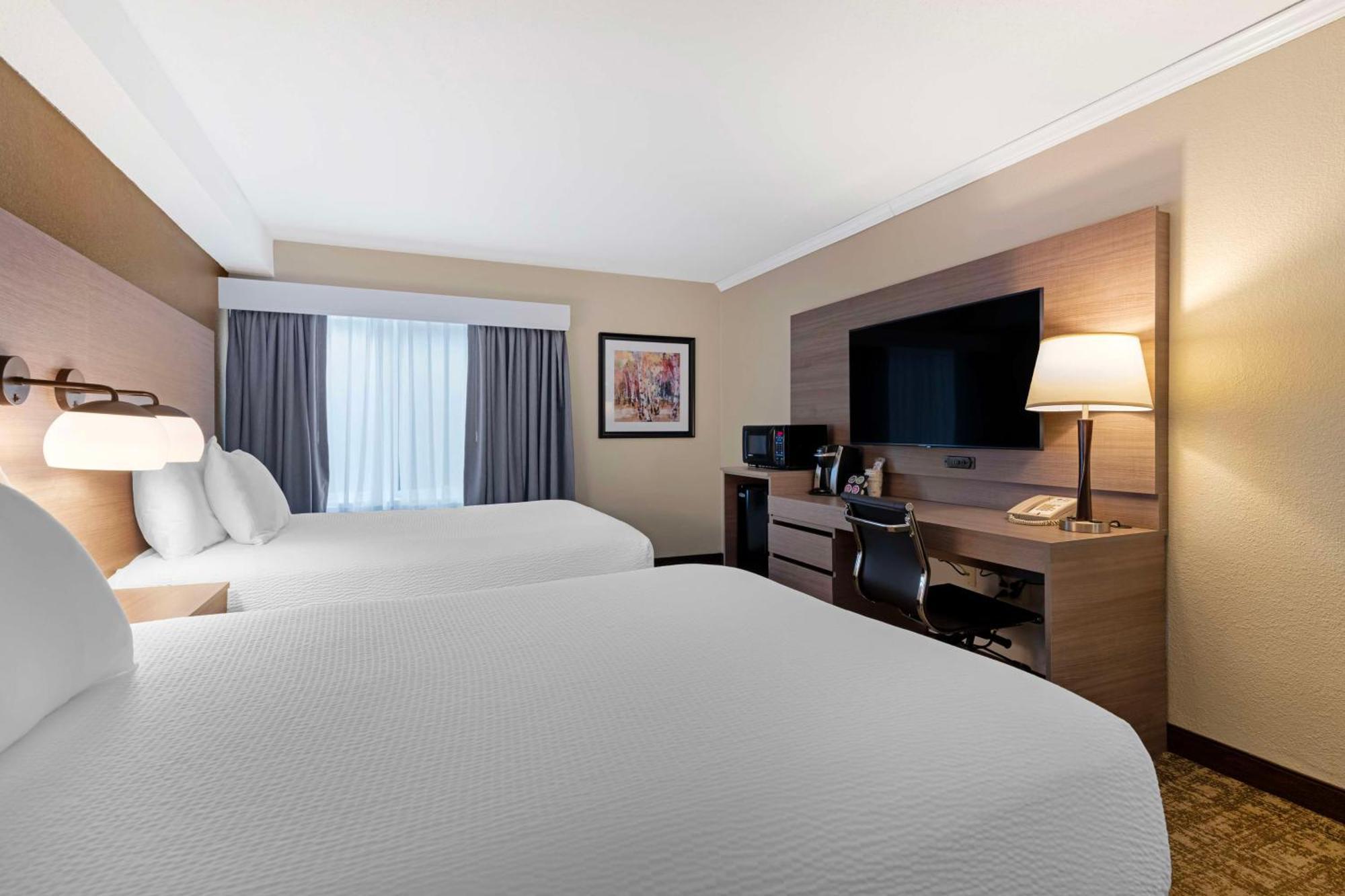 Best Western Plus Windjammer Inn & Conference Center Burlington Luaran gambar