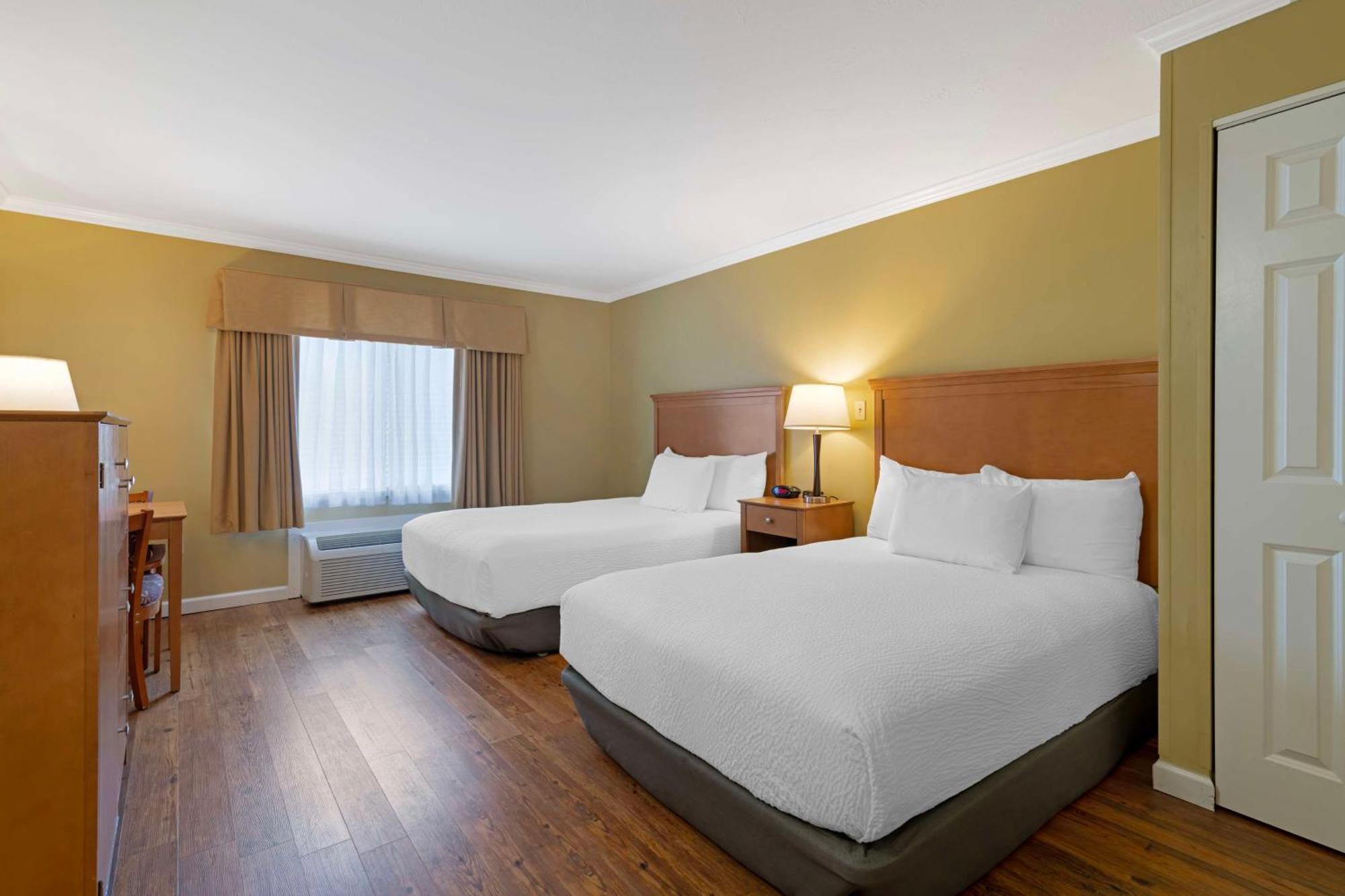 Best Western Plus Windjammer Inn & Conference Center Burlington Luaran gambar