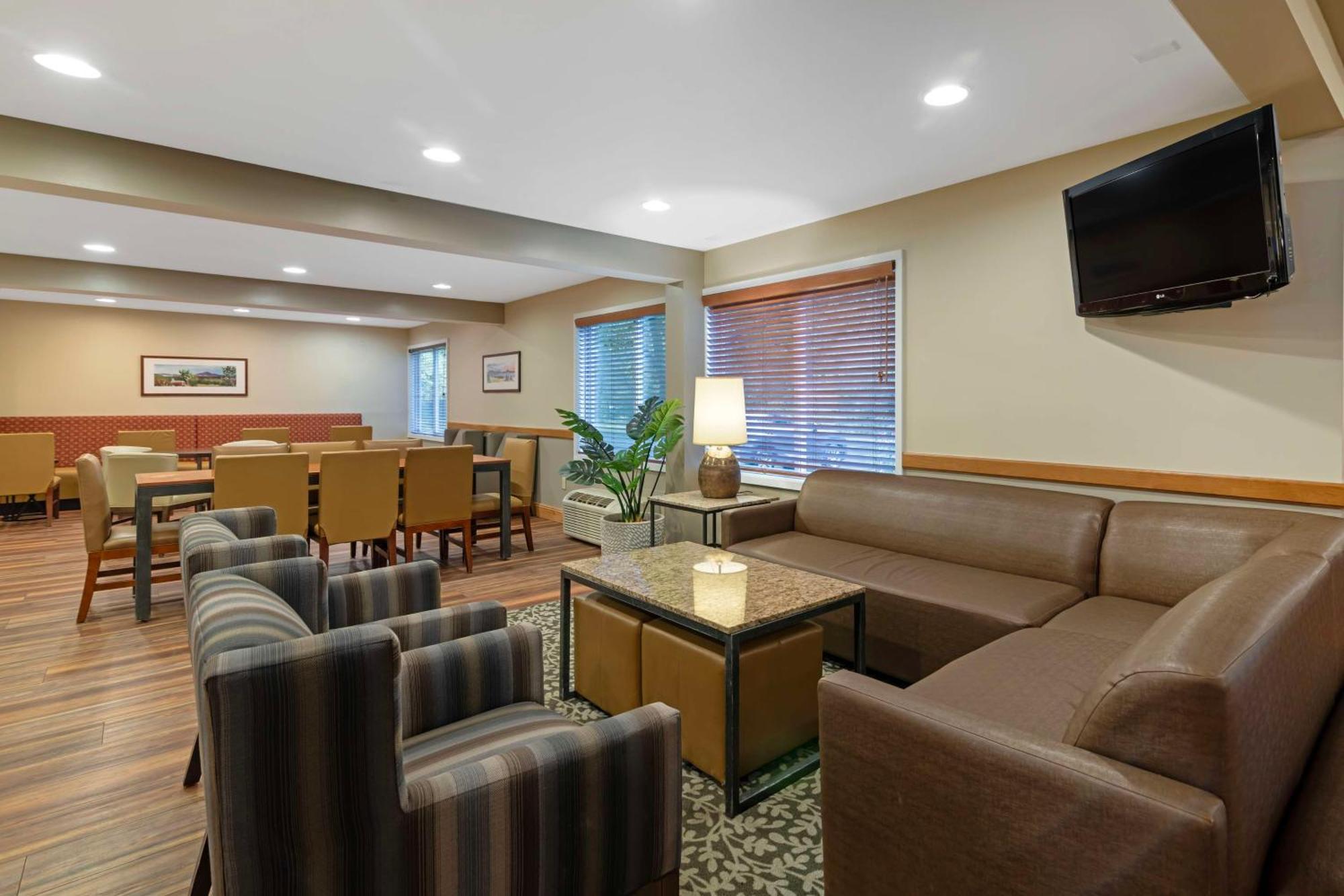 Best Western Plus Windjammer Inn & Conference Center Burlington Luaran gambar