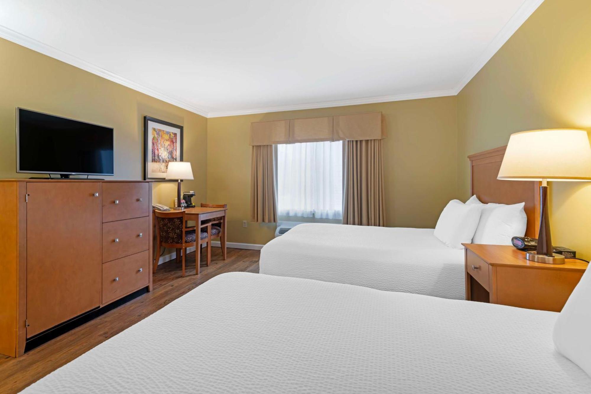 Best Western Plus Windjammer Inn & Conference Center Burlington Luaran gambar