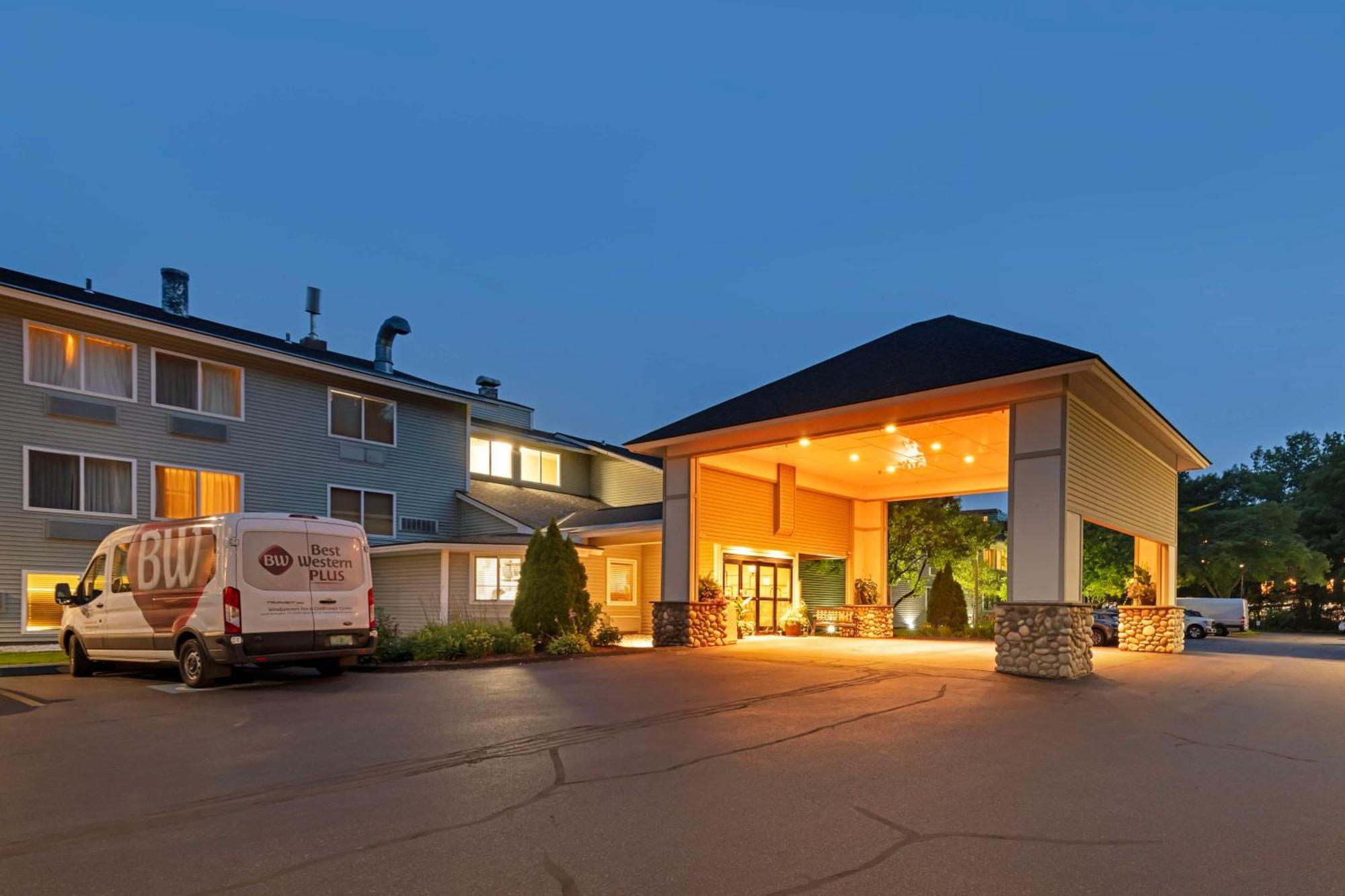 Best Western Plus Windjammer Inn & Conference Center Burlington Luaran gambar