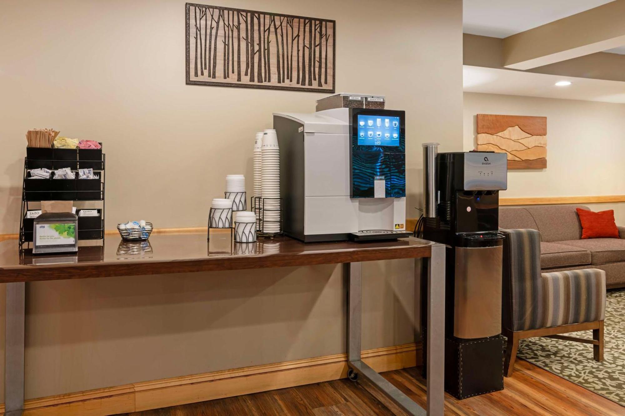 Best Western Plus Windjammer Inn & Conference Center Burlington Luaran gambar