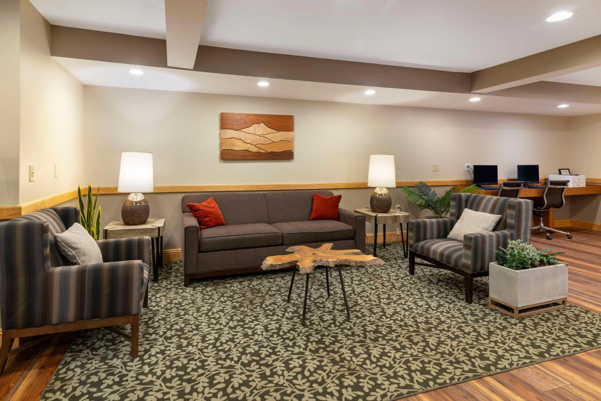 Best Western Plus Windjammer Inn & Conference Center Burlington Luaran gambar