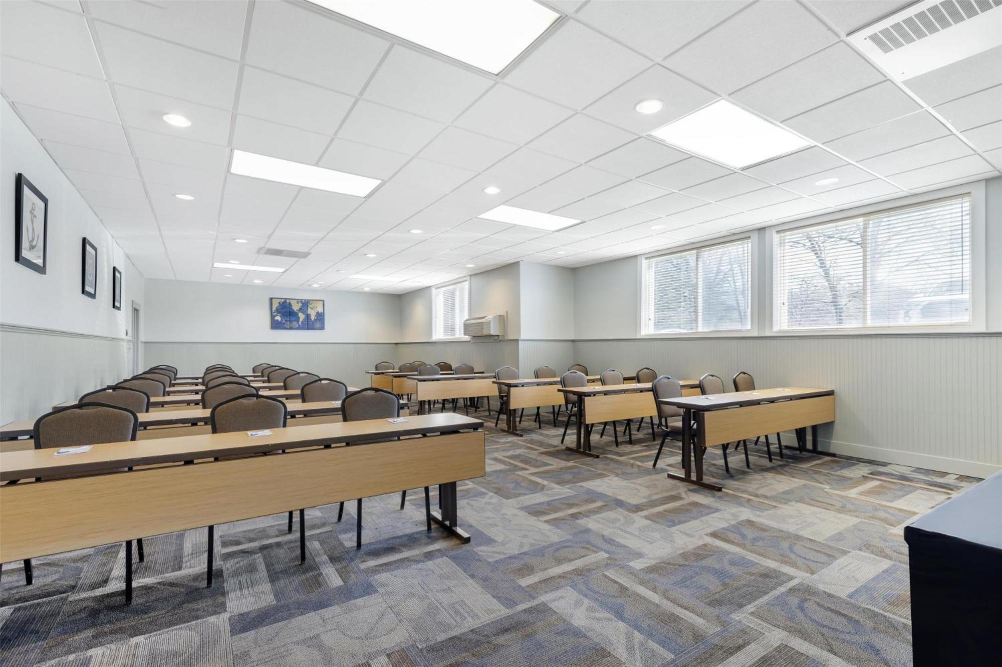 Best Western Plus Windjammer Inn & Conference Center Burlington Luaran gambar