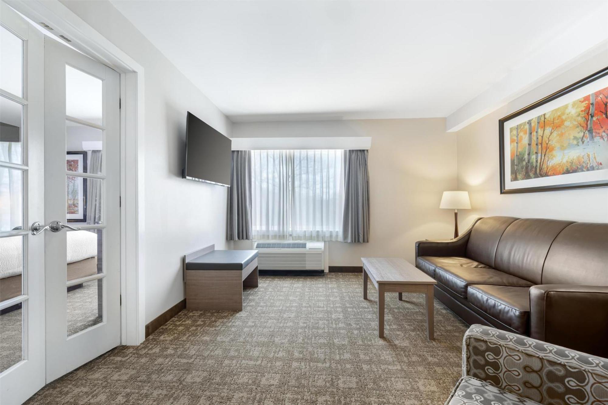 Best Western Plus Windjammer Inn & Conference Center Burlington Luaran gambar
