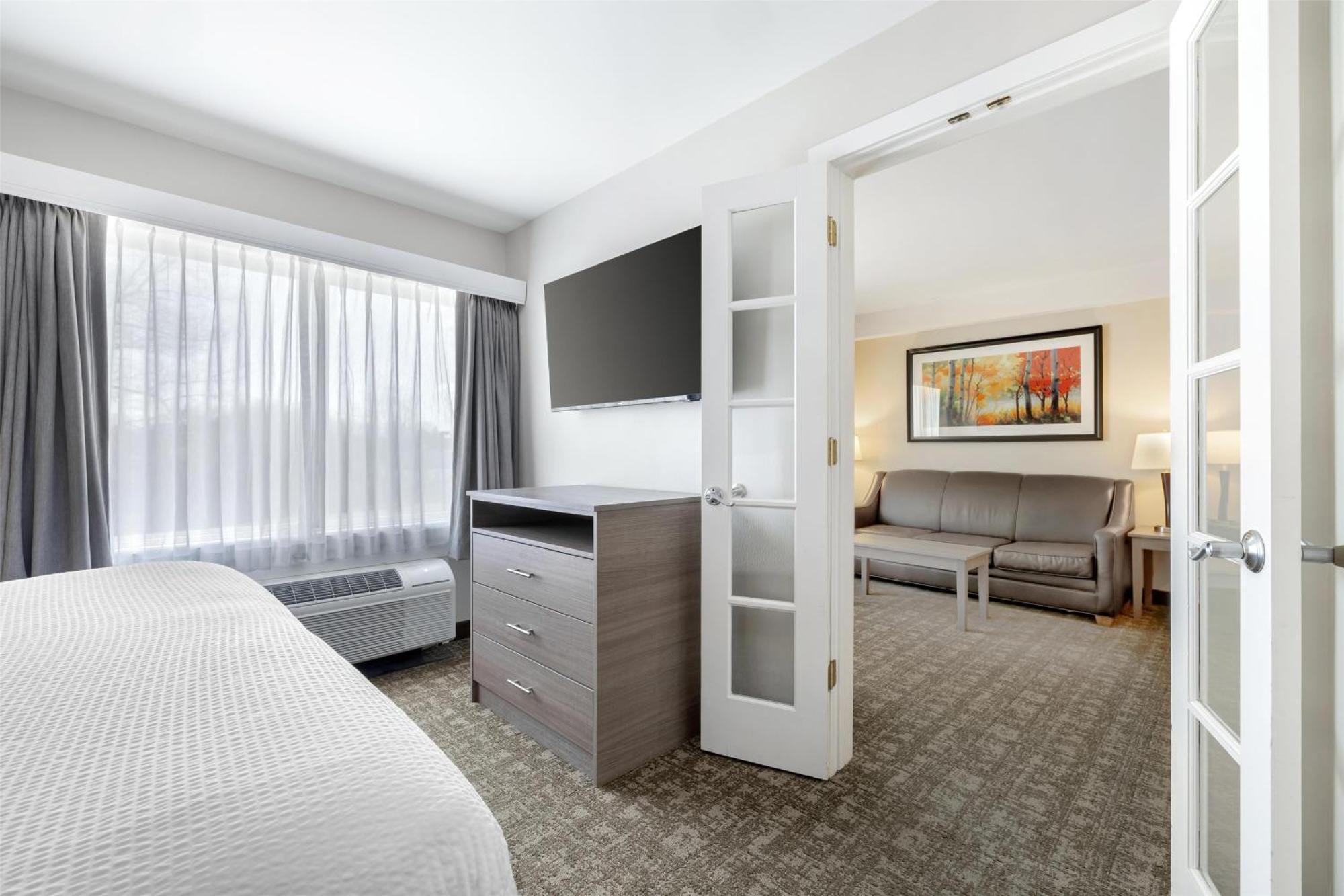 Best Western Plus Windjammer Inn & Conference Center Burlington Luaran gambar